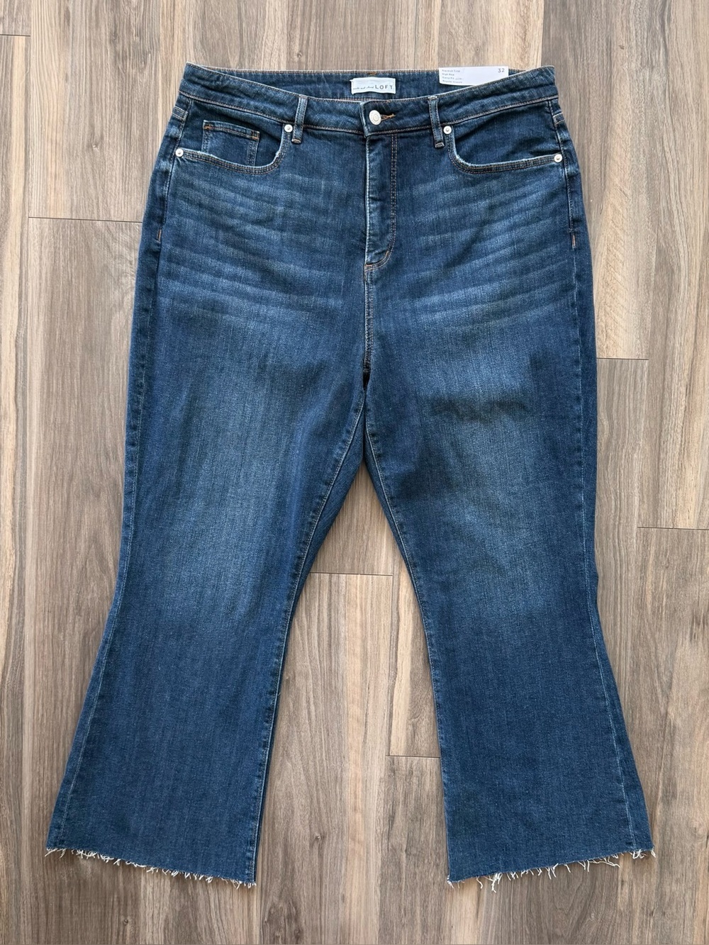 NWT LOFT Curvy Kick Crop High Rise Jeans Size 32/14